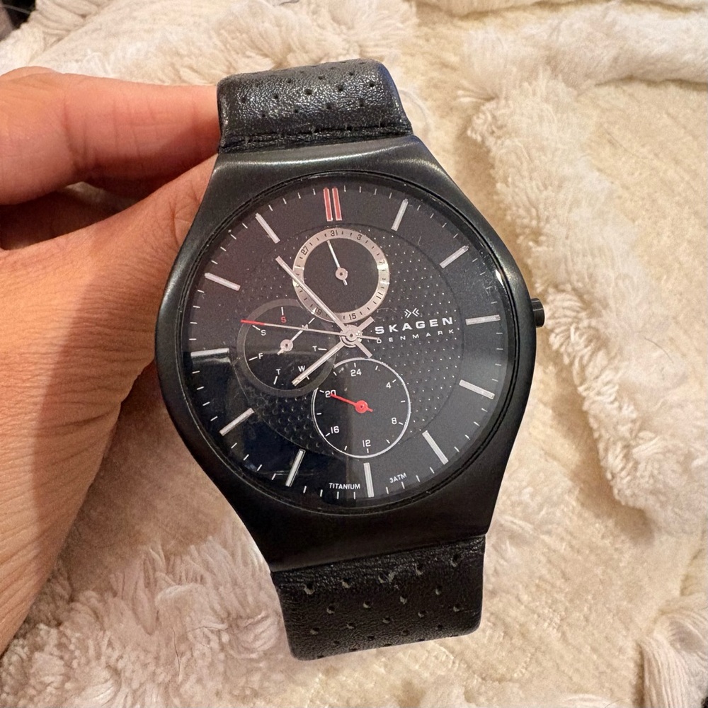 Skagen Men’s Ultra Slim Titanium Denmark Black Watch 806XLTBLB